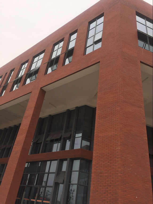 大学校园软瓷施工案例_博悦佳软瓷砖施工案例欣赏